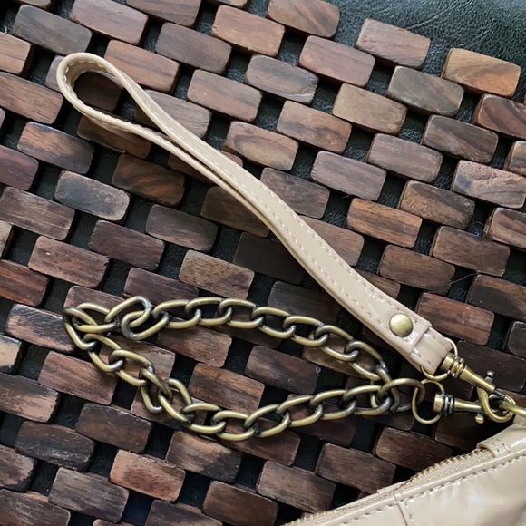 Handbag - Picture 4 of 8